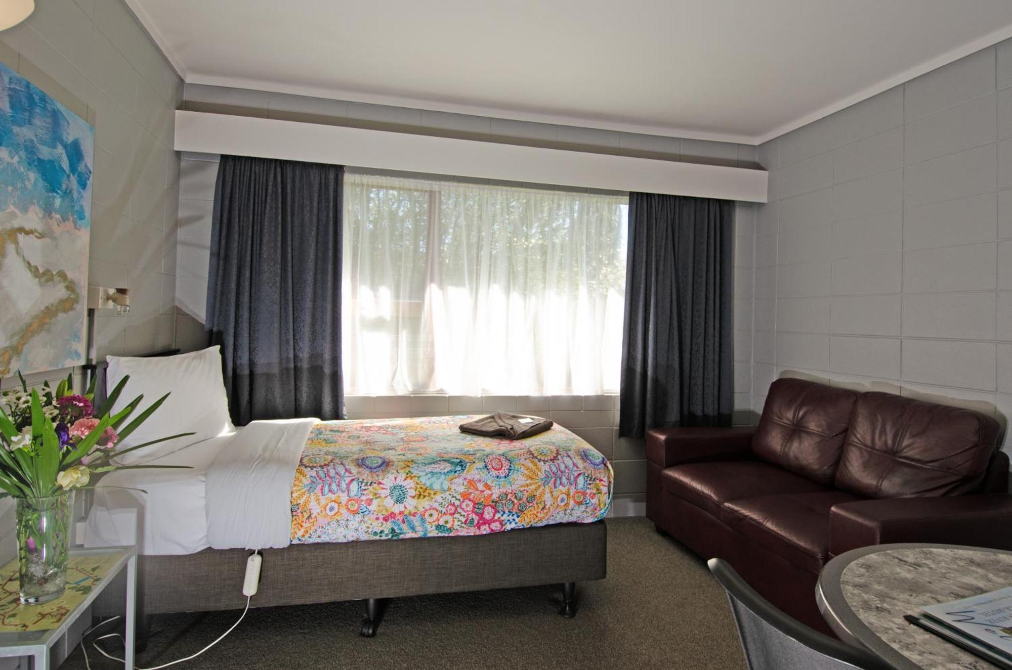 Tarawera River Lodge Motel Kawerau Екстер'єр фото